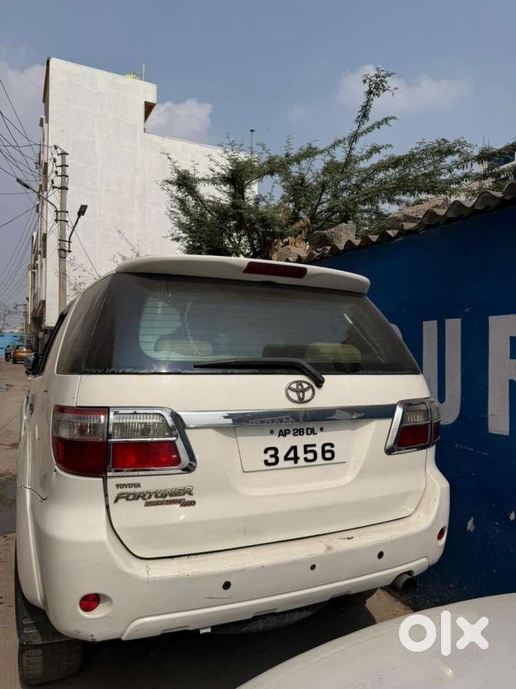 Toyota Fortuner 2011 Diesel Well Maintained