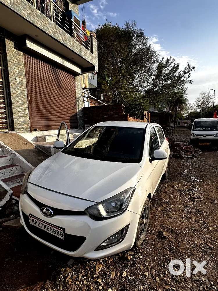 Hyundai I20 2013 Diesel 100000 Km Driven