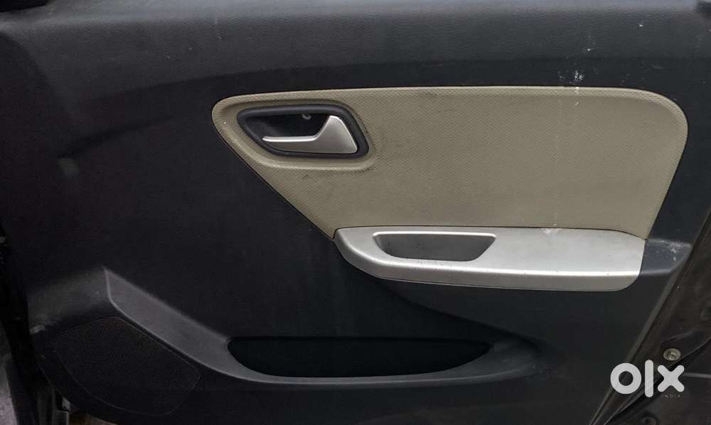 Mahindra Xuv700 2.0 Ax 7 Petrol At Str, 2022, Petrol