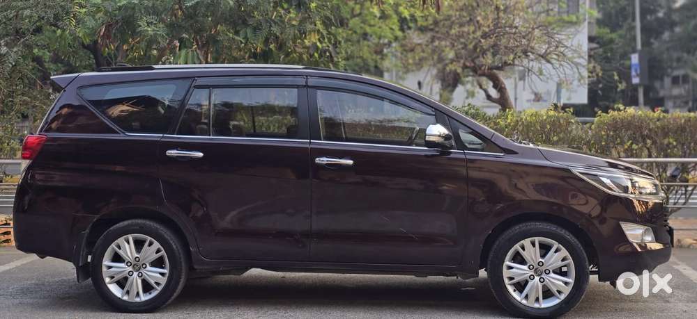 Toyota Innova Crysta 2.8z Automatic, 2016, Diesel