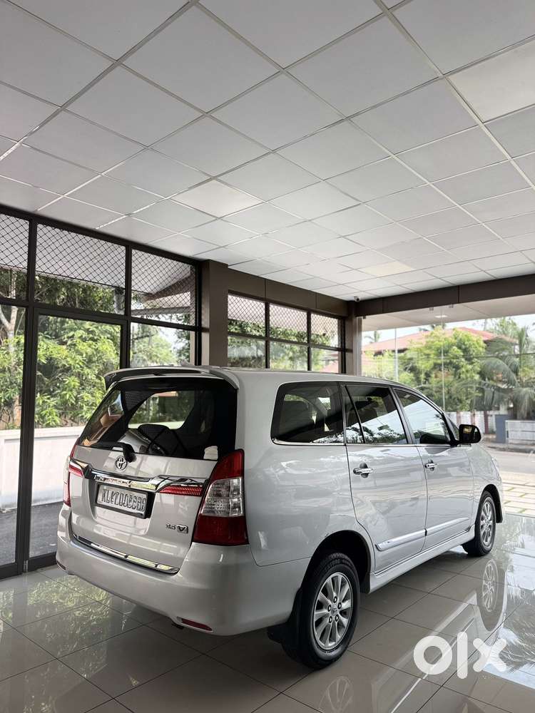 Toyota Innova 2.5 Vx 7 Seater Bs Iv, 2014, Diesel