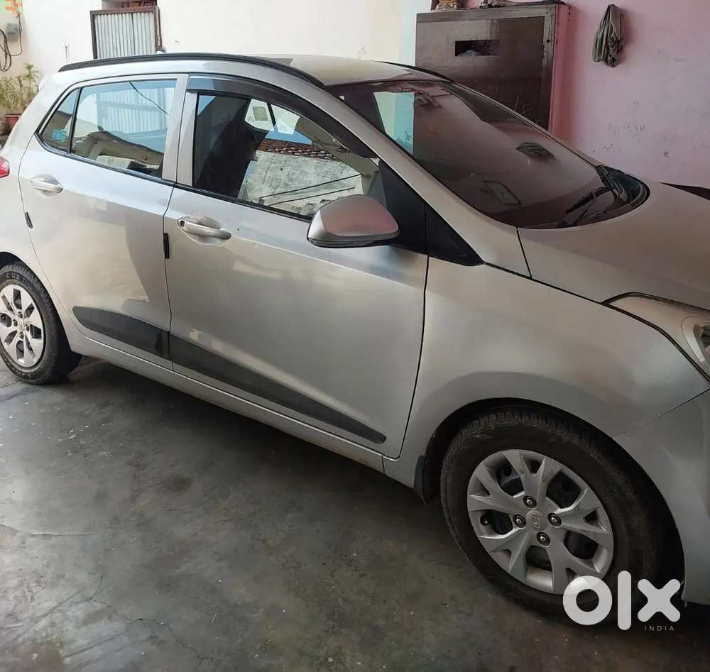 Hyundai Grand I10 Sportz 2016 Petrol Manual