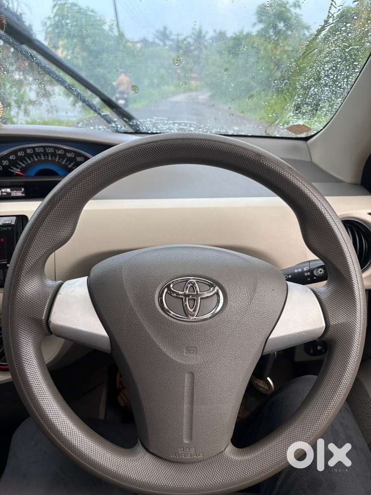 Toyota Etios Liva 2015
