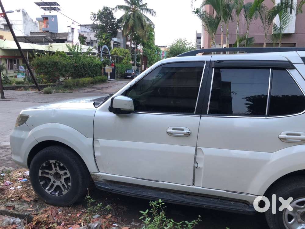 Tata Safari Storme 2013