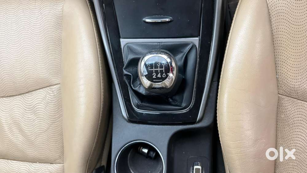 Hyundai New Elantra [ ] 1.6 Sx Diesel Mt, 2015, Diesel