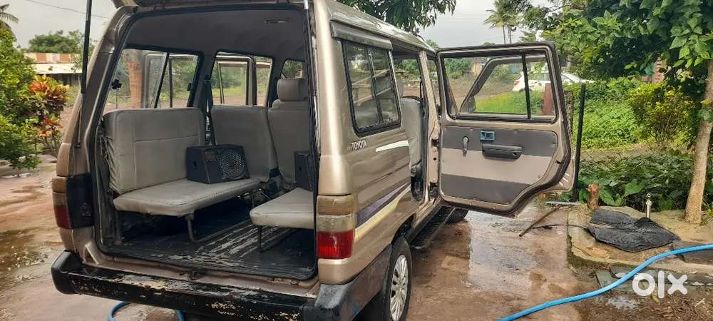 Toyota Qualis 2003 Diesel 200000 Km Driven
Tyre New 
Battery New