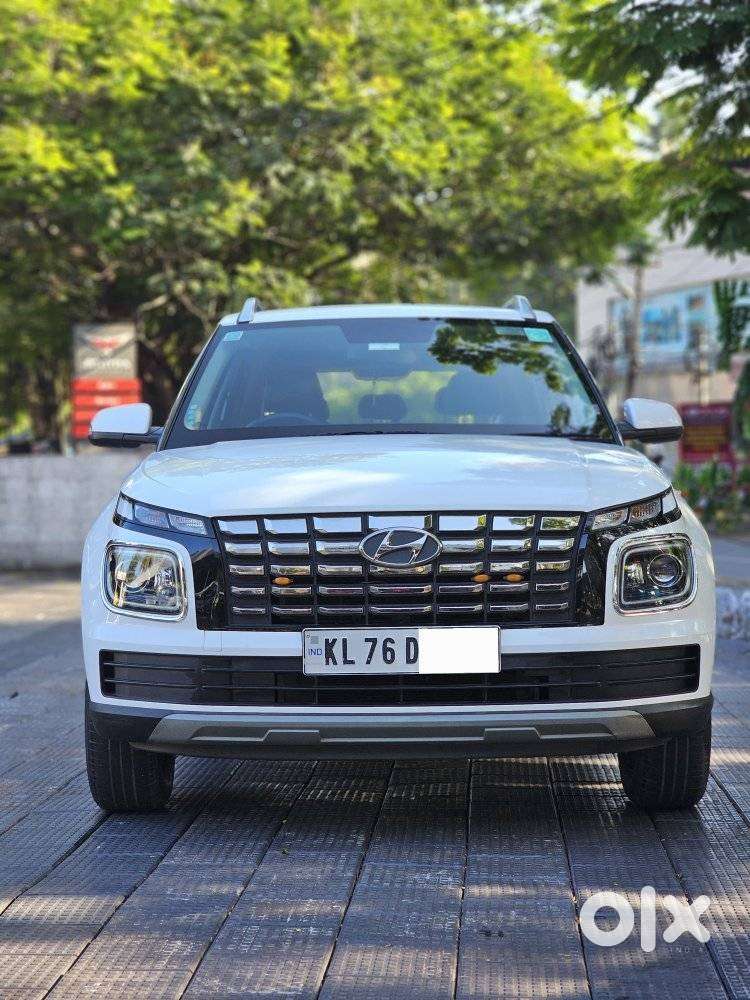 Hyundai Venue 1.2 S (o), 2023, Petrol