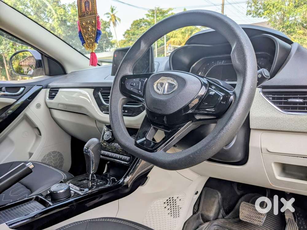 Tata Nexon 1.2 Revotron Xza Plus (o) Amt, 2022, Petrol