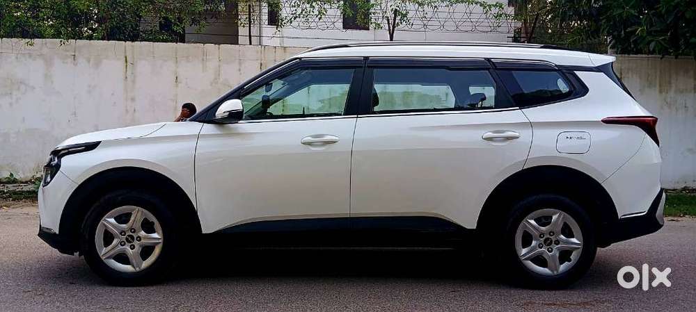Kia Carens 1.5 Prestige 7 Str, 2023, Petrol