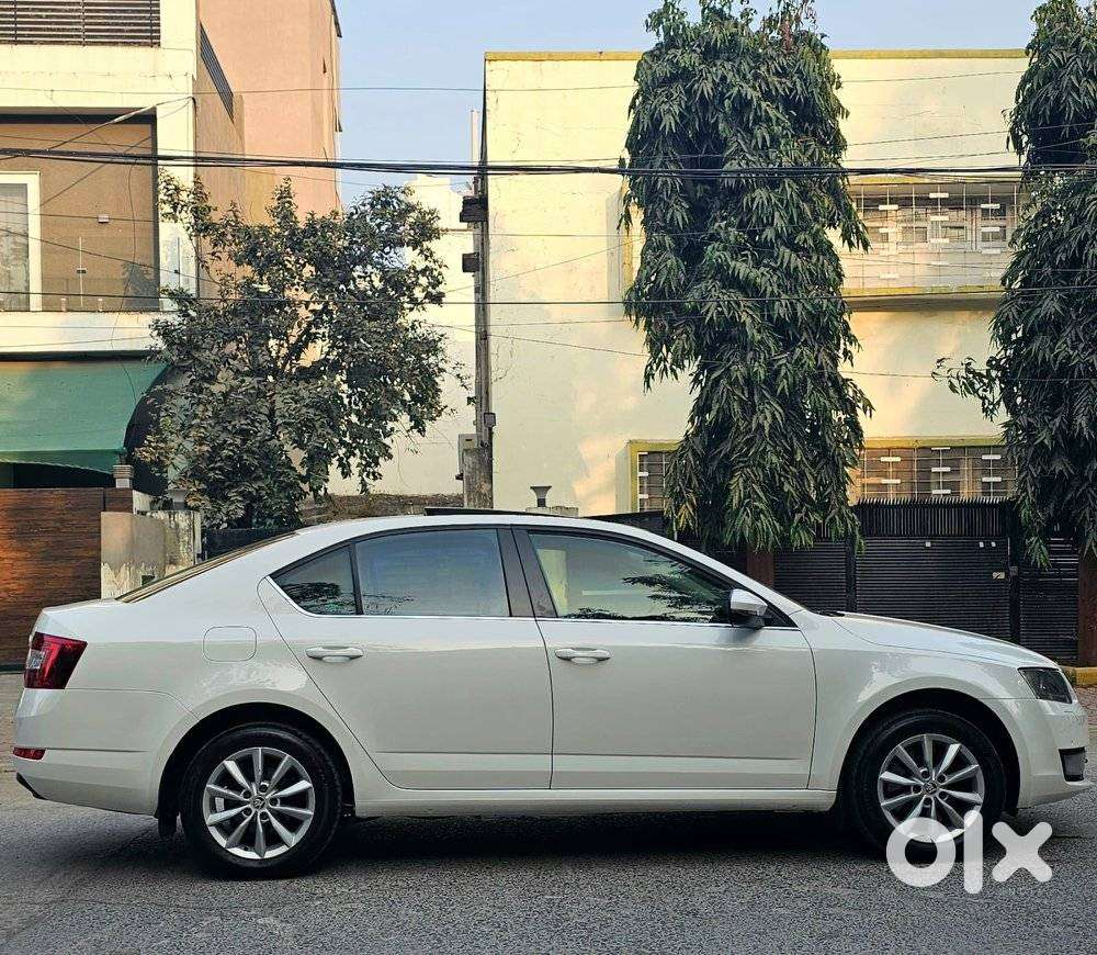 Skoda Octavia 2.0 Elegance Tdi Cr At, 2016, Petrol