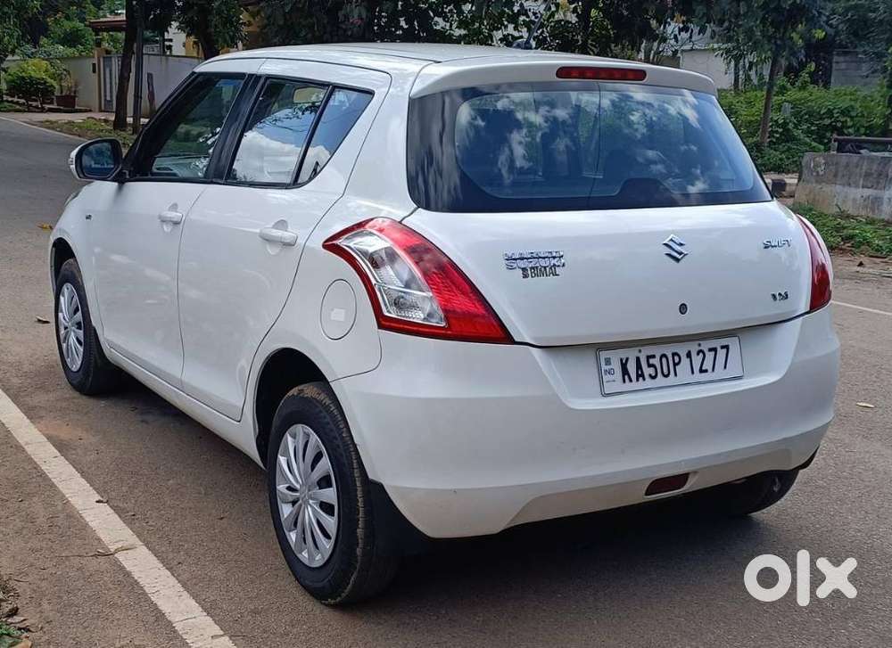 Maruti Suzuki Swift Vxi + Manual, 2015, Petrol