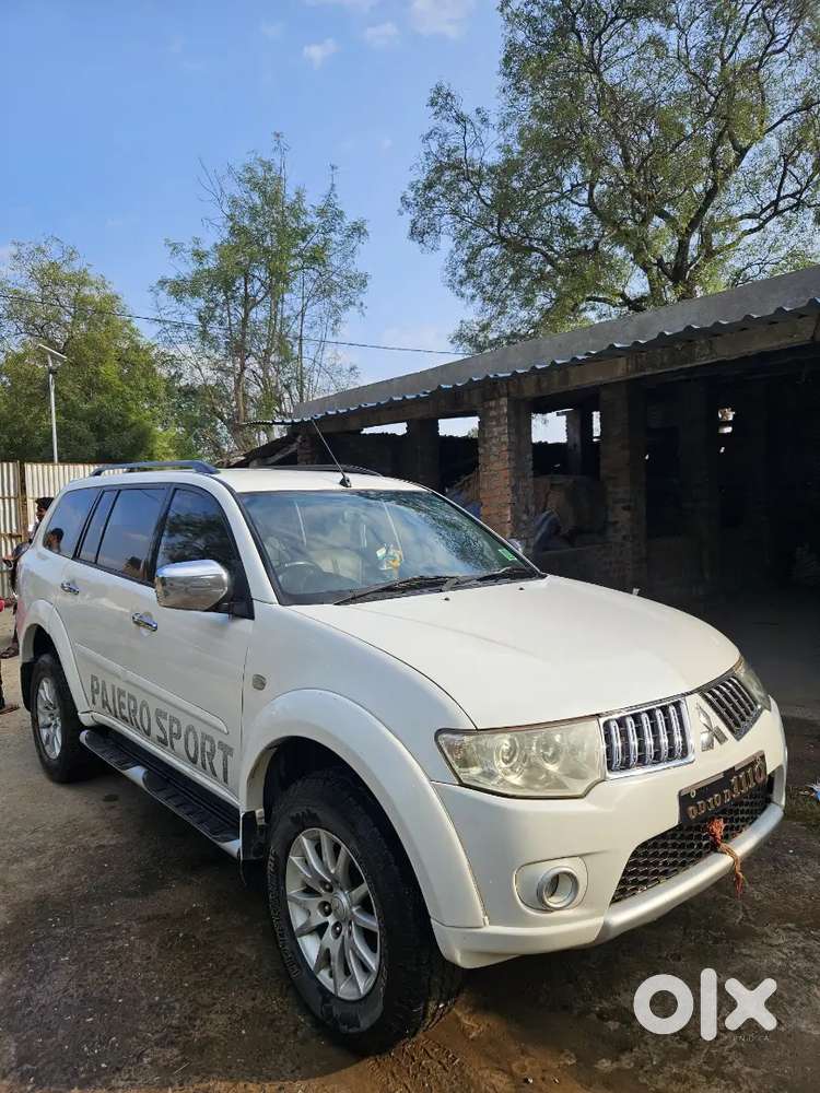 Mitsubishi Pajero Sport 2015