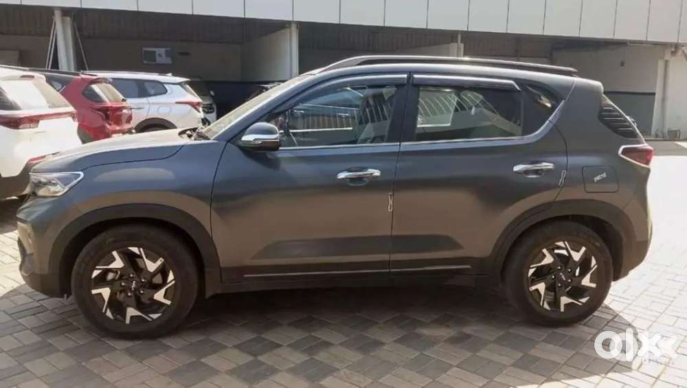Kia Sonet X-line Top Model Atomic 2023 Petrol  Just Looking New