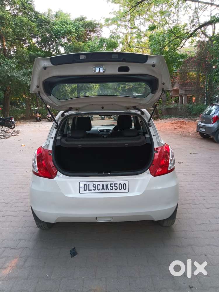 Maruti Suzuki Swift Lxi Optional-o, 2015, Petrol