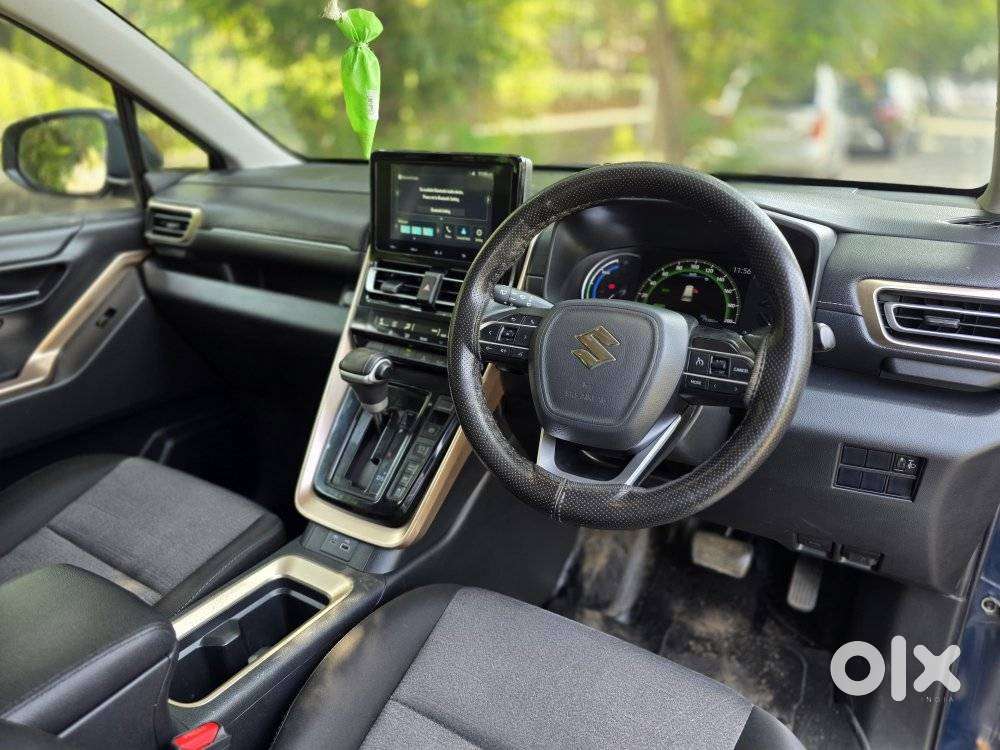 Maruti Suzuki Invicto Zeta Plus 7str, 2023, Petrol