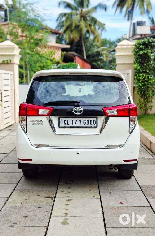 Toyota Innova Crysta [2020-ongoing] 2.4 Gx 7 Str, 2024, Diesel