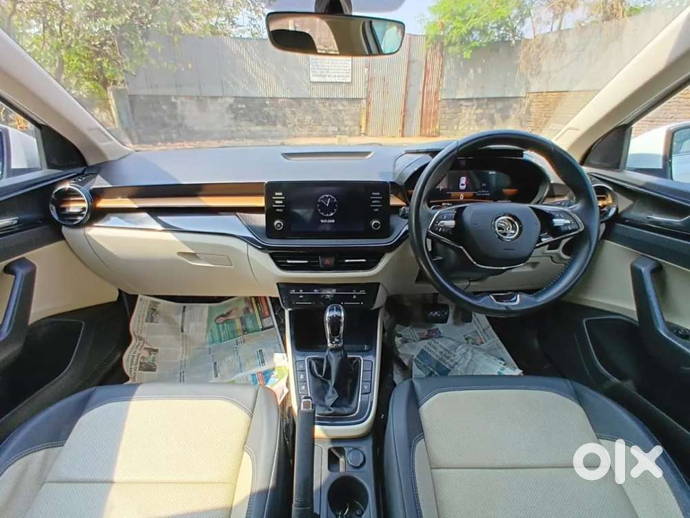 Skoda Slavia Style 1.0l Tsi At, 2023, Petrol