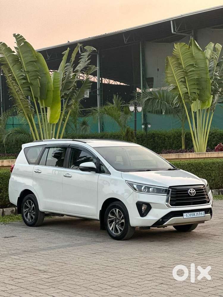 Toyota Innova Crysta 2.4 V 8 Str, 2022, Diesel