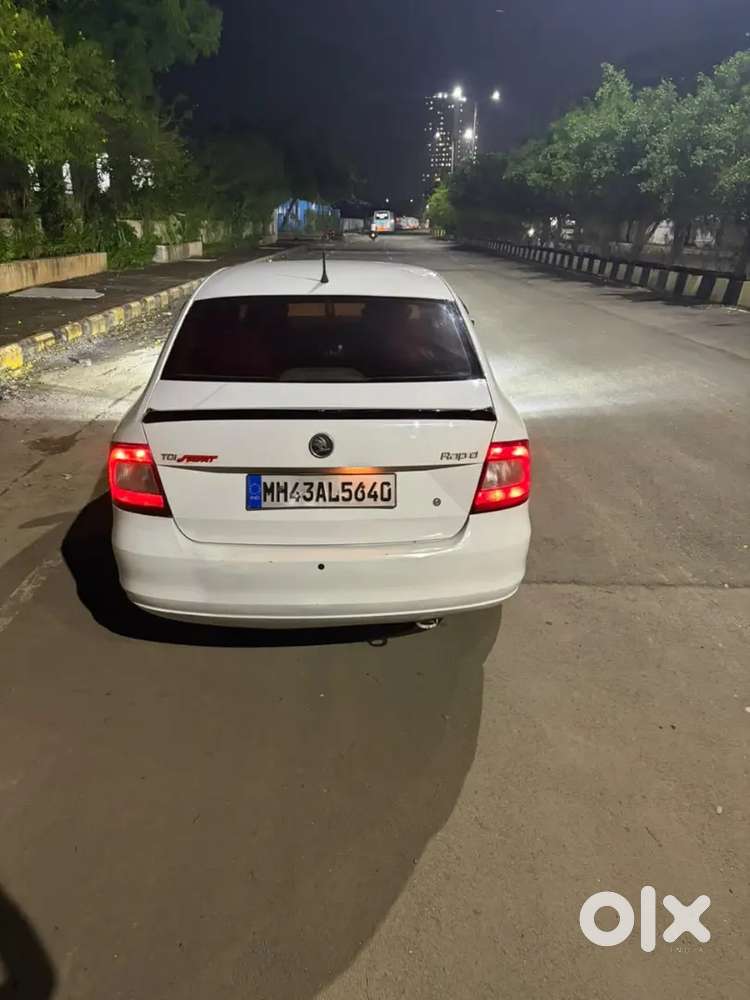 Skoda Rapid Elegance 2012 Diesel Mt