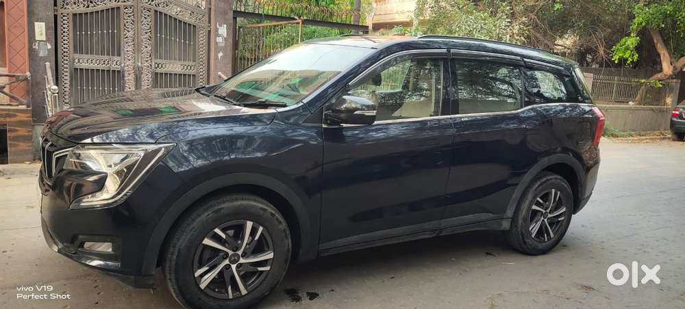 Mahindra Xuv700 2.0 Ax 5 Petrol Mt 7 Str, 2022, Petrol