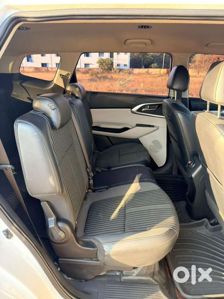 Kia Carens 2023 Model, 1st Owner, Showroom Condition