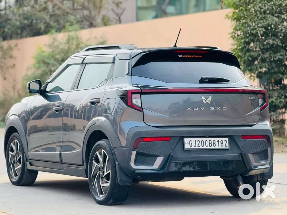 Mahindra Xuv 3xo Ax7 Diesel Mt, 2024, Diesel