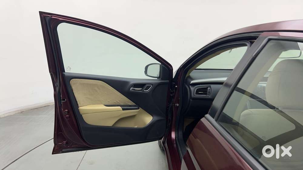 Honda City I-vtec V, 2017, Petrol