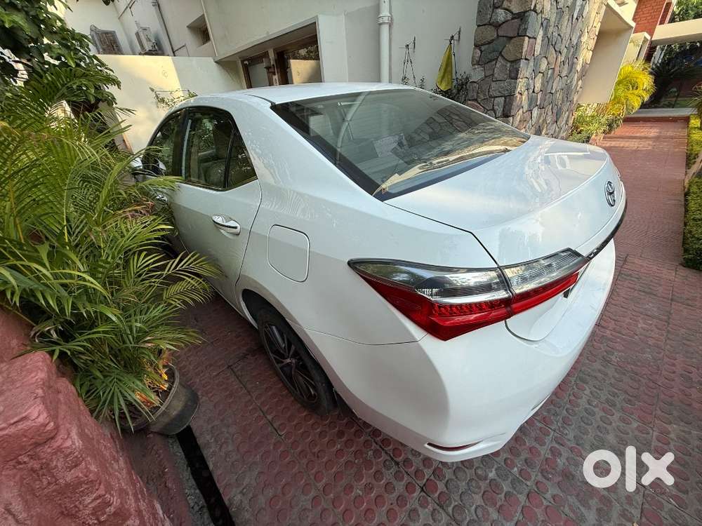 Well Maintained Toyota Corolla Altis 2018 Vl Cvt - Top End Variant