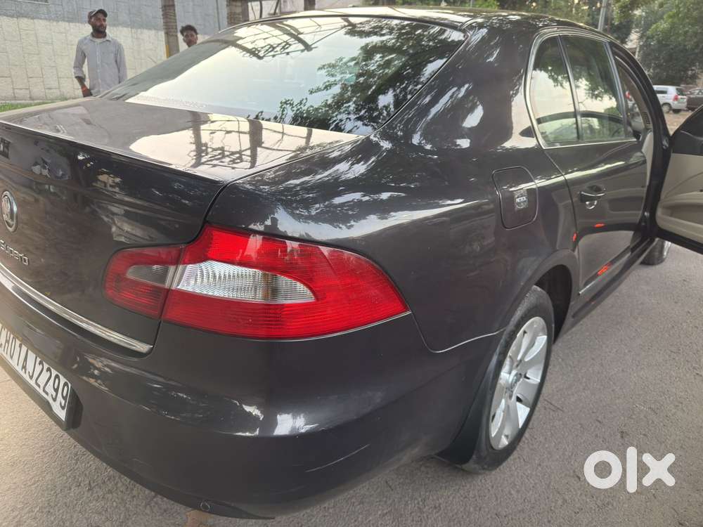 Skoda Superb 1.8 Elegance Tsi At, 2011, Petrol