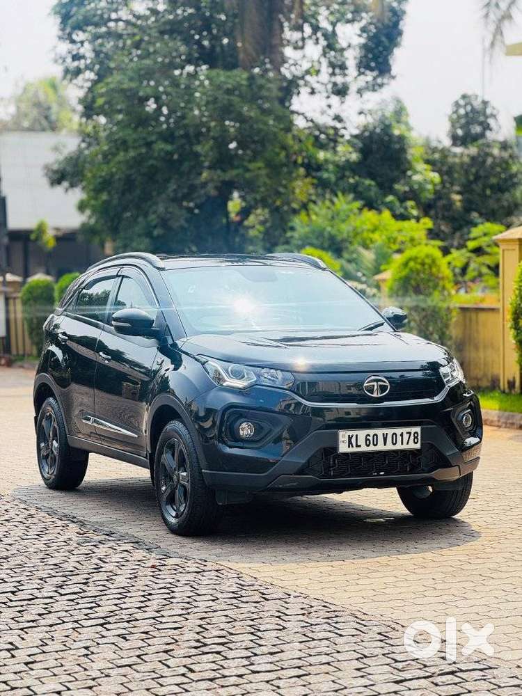 Tata Nexon 1.2 Revotron Xza Plus, 2023, Petrol