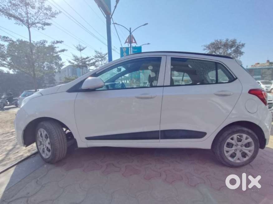Hyundai Grand I10 Sportz(o) 1.2 Mt, 2017, Petrol