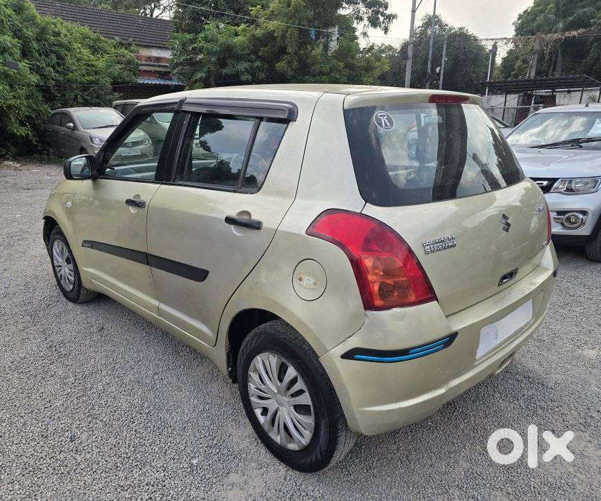 Maruti Suzuki Swift Vxi Optional, 2005, Petrol