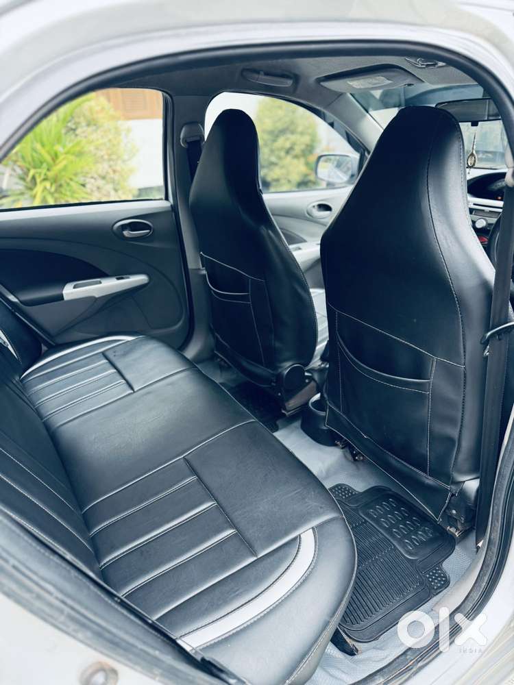 Toyota Etios, 2011, Petrol