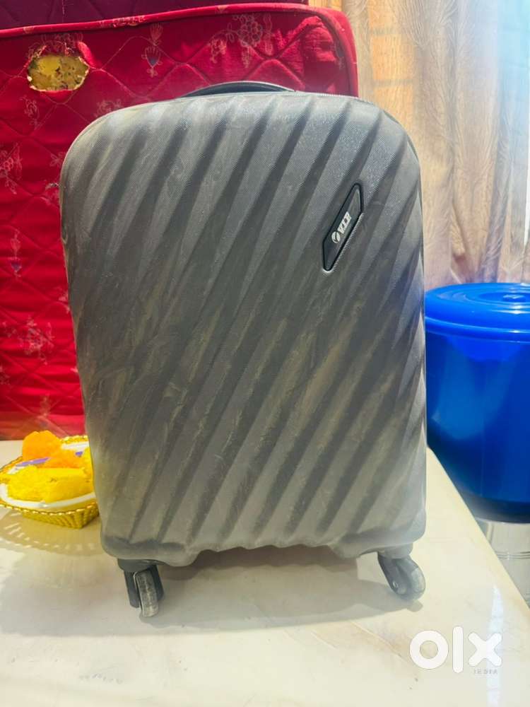 Trolley suitcase