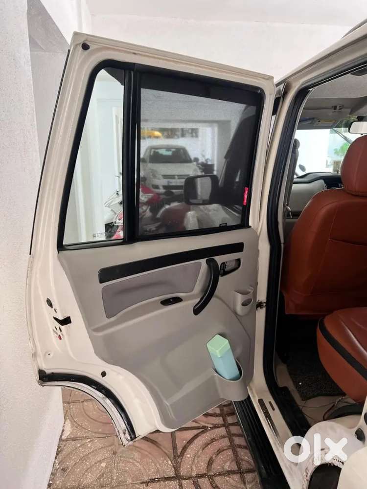 Mahindra Scorpio S6+ 2wd – Diamond White  2017  Diesel