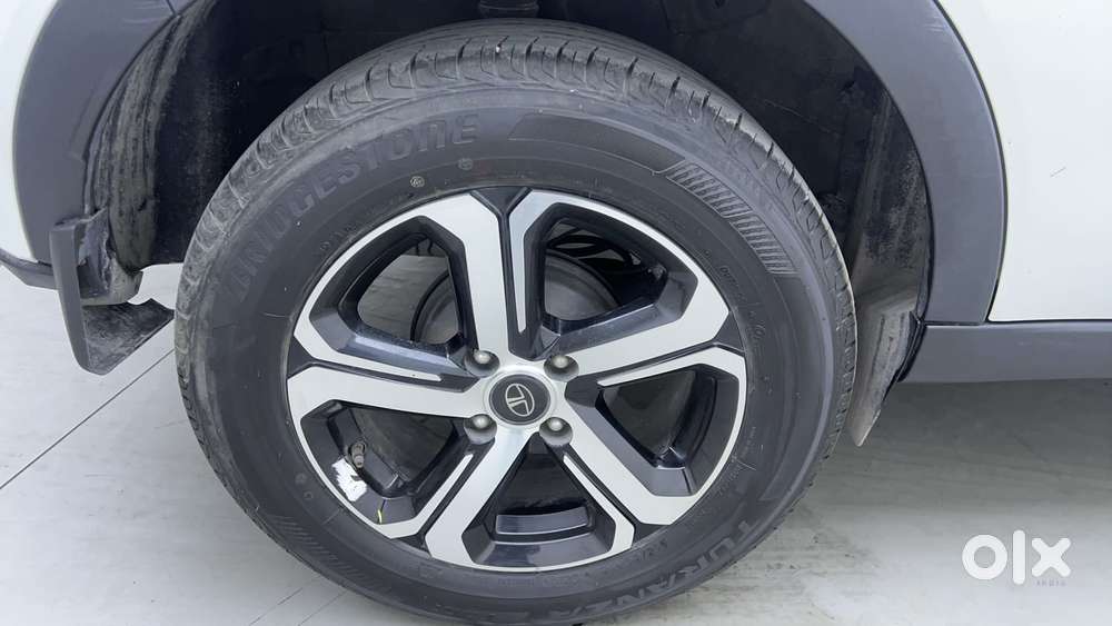 Tata Nexon 1.5 Revotorq Xza Plus S Amt, 2023, Petrol