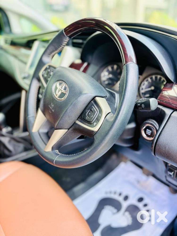 Toyota Innova Crysta 2.4 V 7 Str, 2017, Diesel