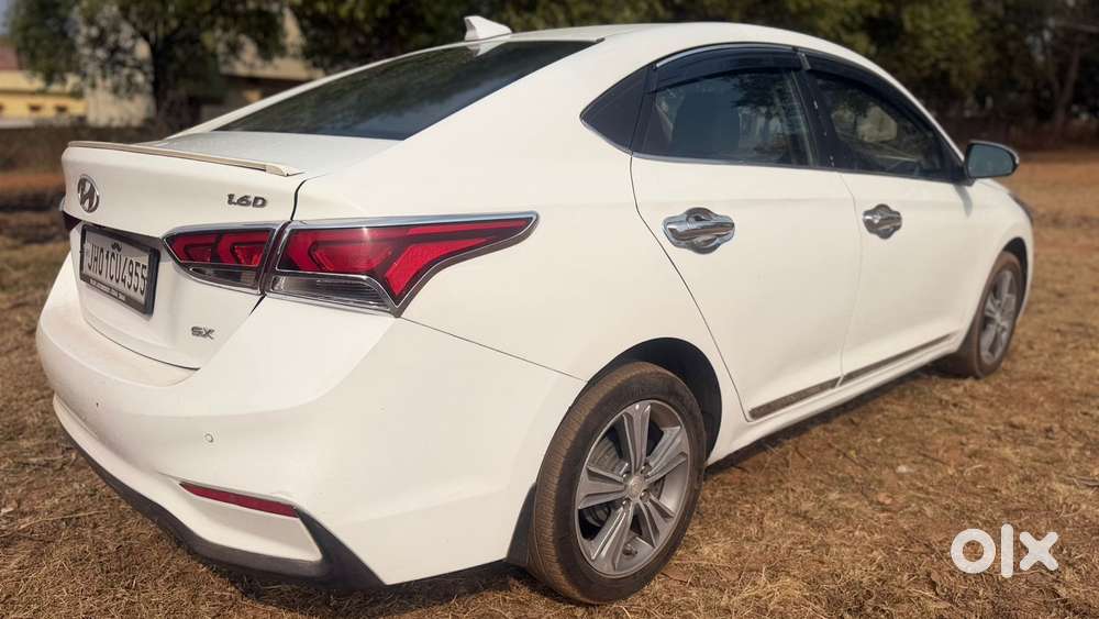 Hyundai Verna 1.6 Sx (o) Crdi At, 2018, Diesel