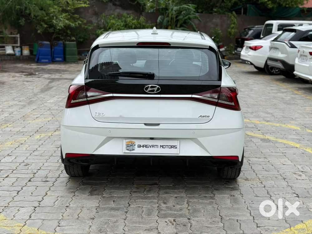 Hyundai New I20 1.2 Asta (o) Ivt, 2023, Lpg