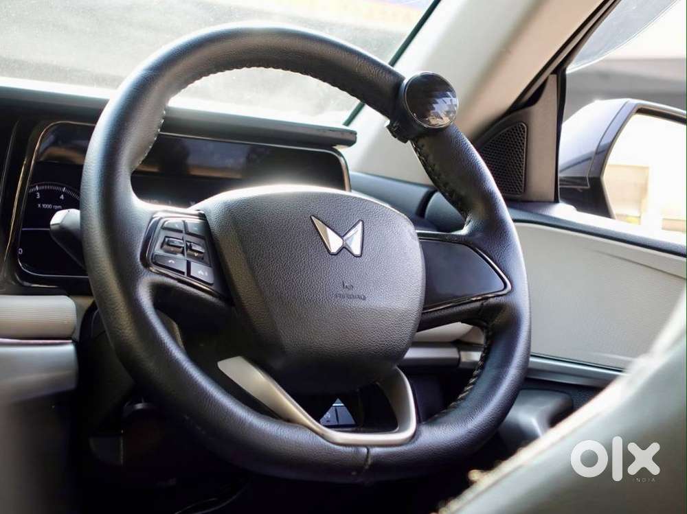 Mahindra Xuv700 Mx Diesel Mt 5 Str (e), 2024, Diesel