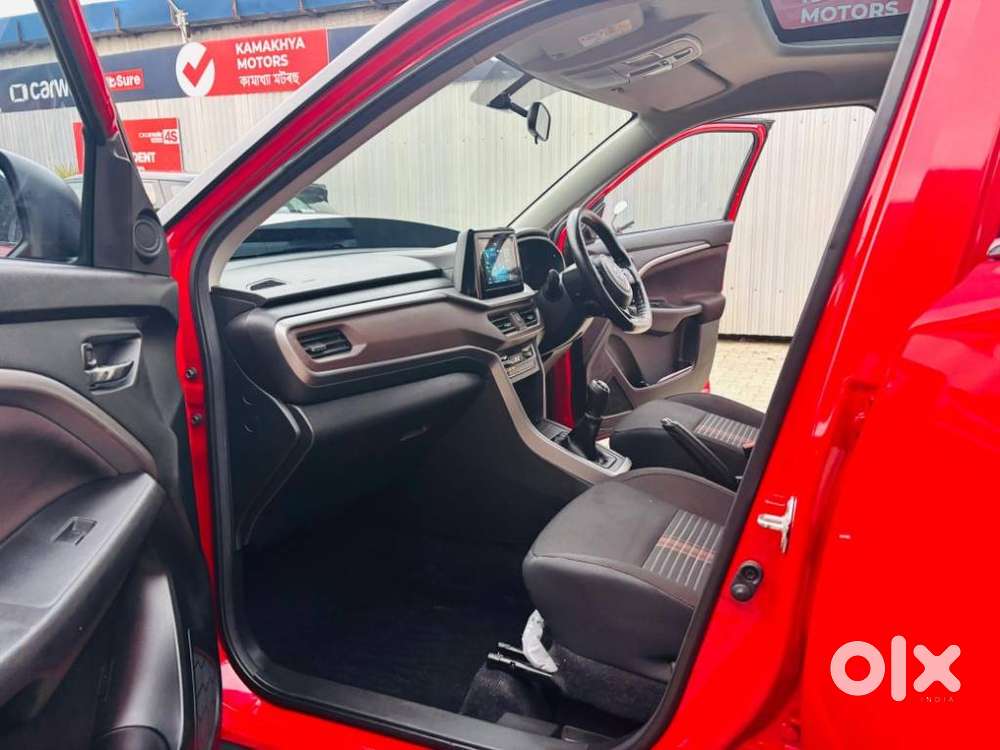 Maruti Suzuki Brezza 1.5 Zxi Smart Hybrid, 2024, Petrol