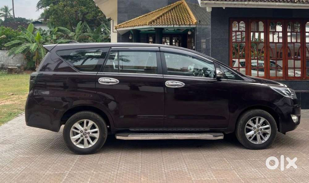 Toyota Innova Crysta 2.8z Automatic, 2017, Diesel