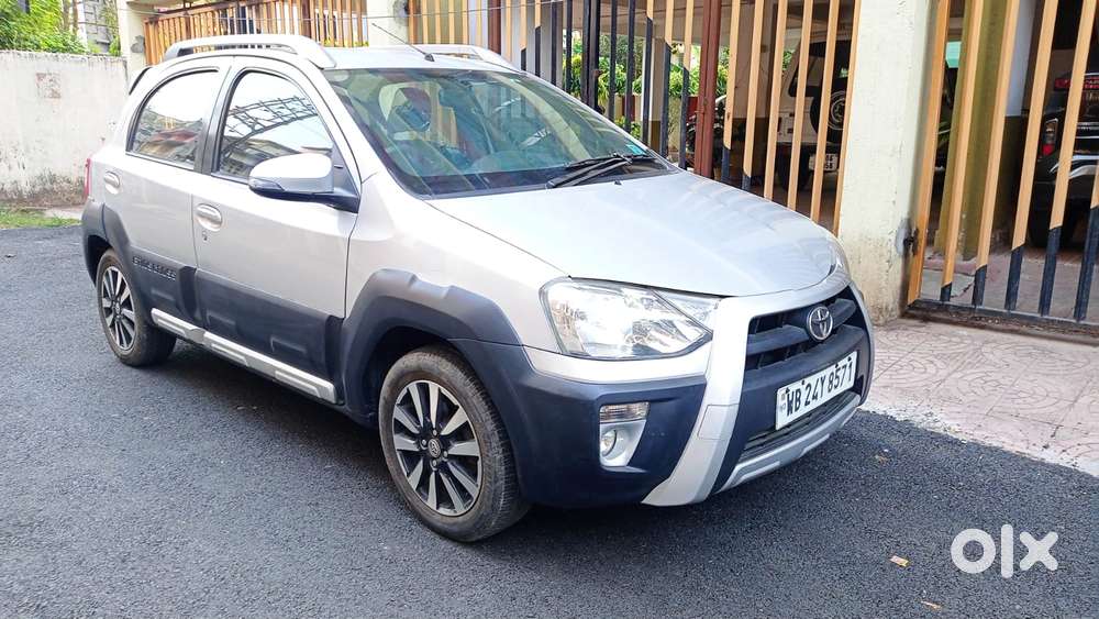 Toyota Etios Cross 1.5l V, 2015, Petrol