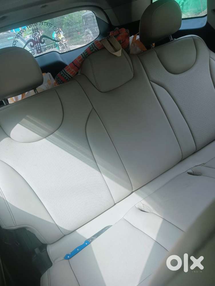 Mahindra Xuv700 2.2 Ax 5 Diesel Mt Str, 2023, Diesel