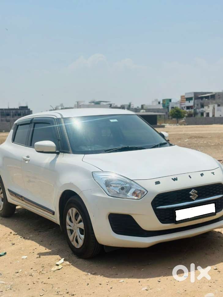 Maruti Suzuki Swift Vxi + Manual, 2023, Petrol