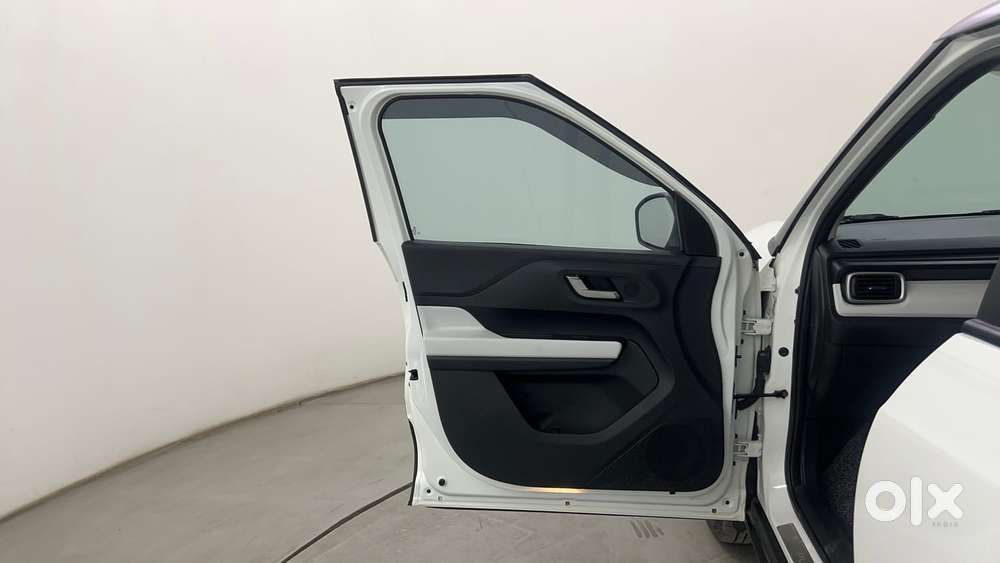Tata Punch Creative Amt, 2025, Petrol