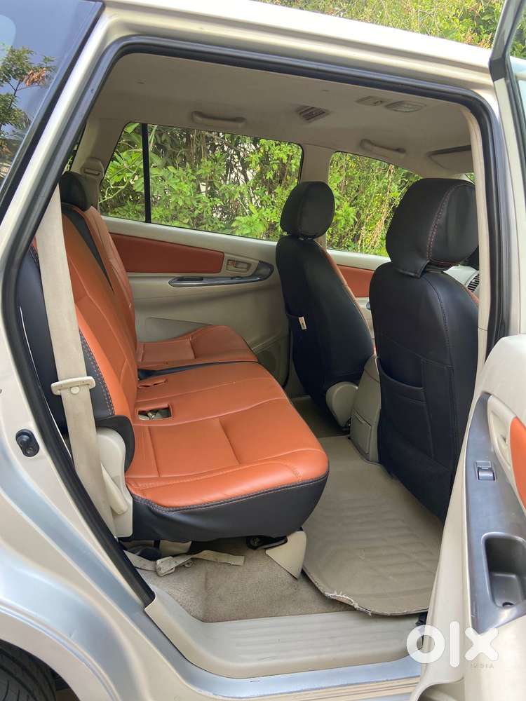 Toyota Innova 2.5 Gx 8 Str, 2011, Diesel
