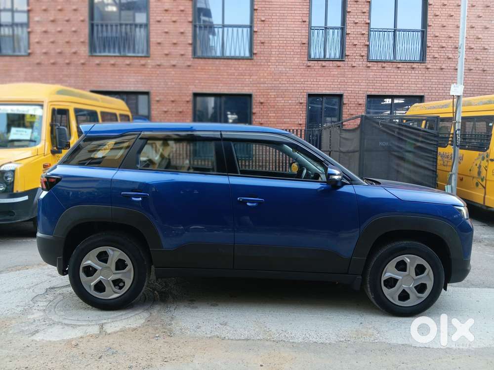 Maruti Suzuki Brezza Vxi At, 2023, Petrol