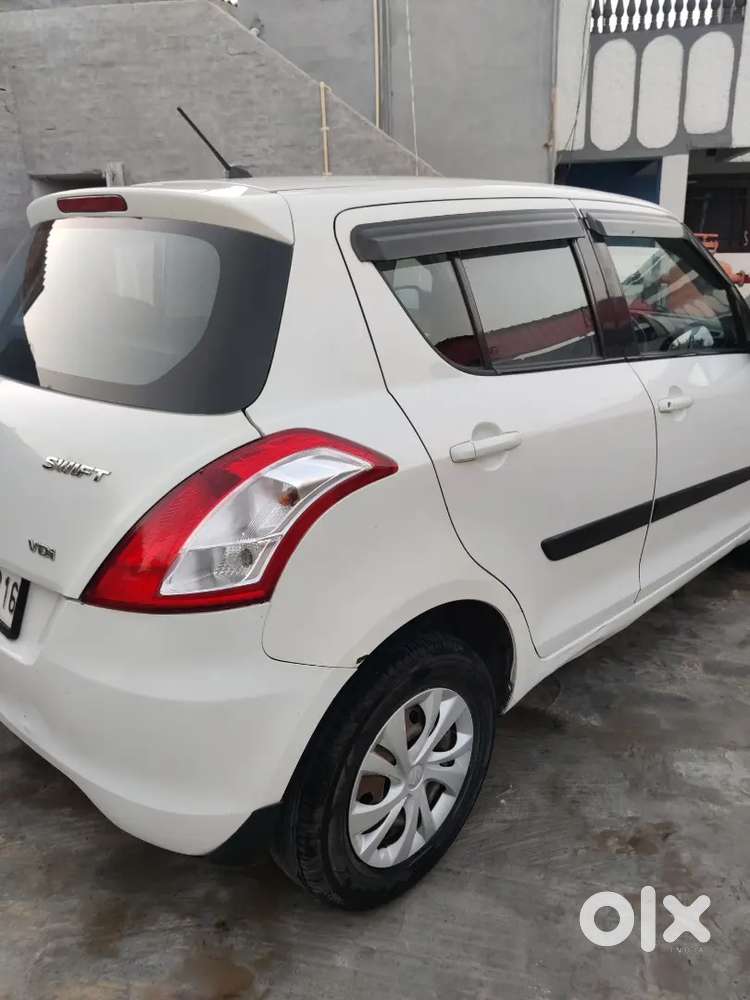 Maruti Suzuki Swift 2016 Diesel 92000 Km Driven