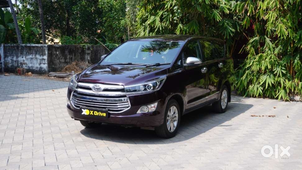 Toyota Innova Crysta 2.8 Zx At 7 Seater, 2016, Diesel